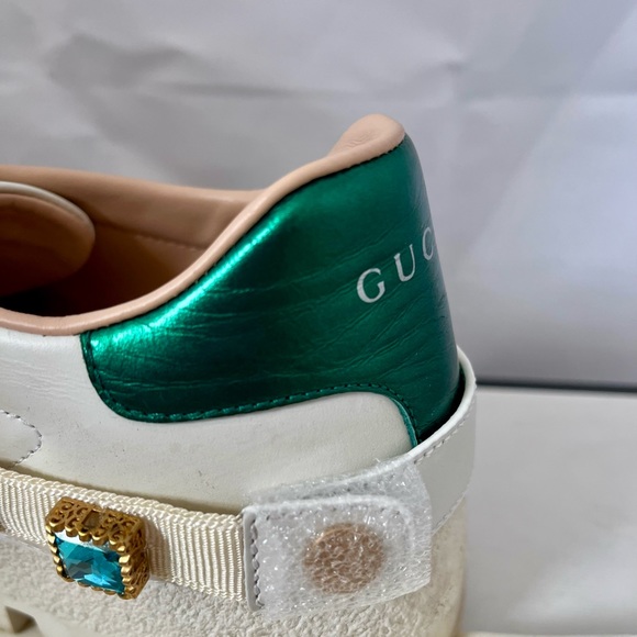 GUCCI New Jeweled Shoe Wraps- Never Used! - Picture 4 of 5